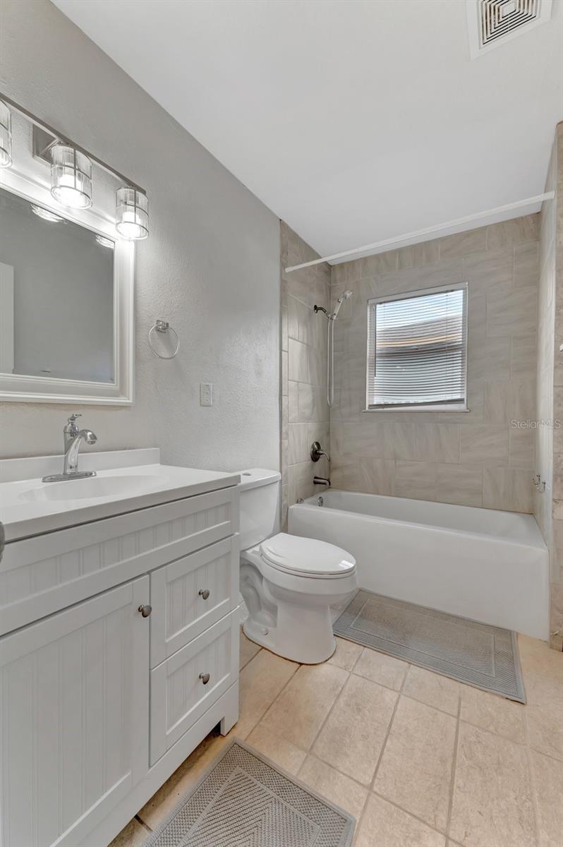 Image 14 of 20 For 2851 Emerson Avenue S