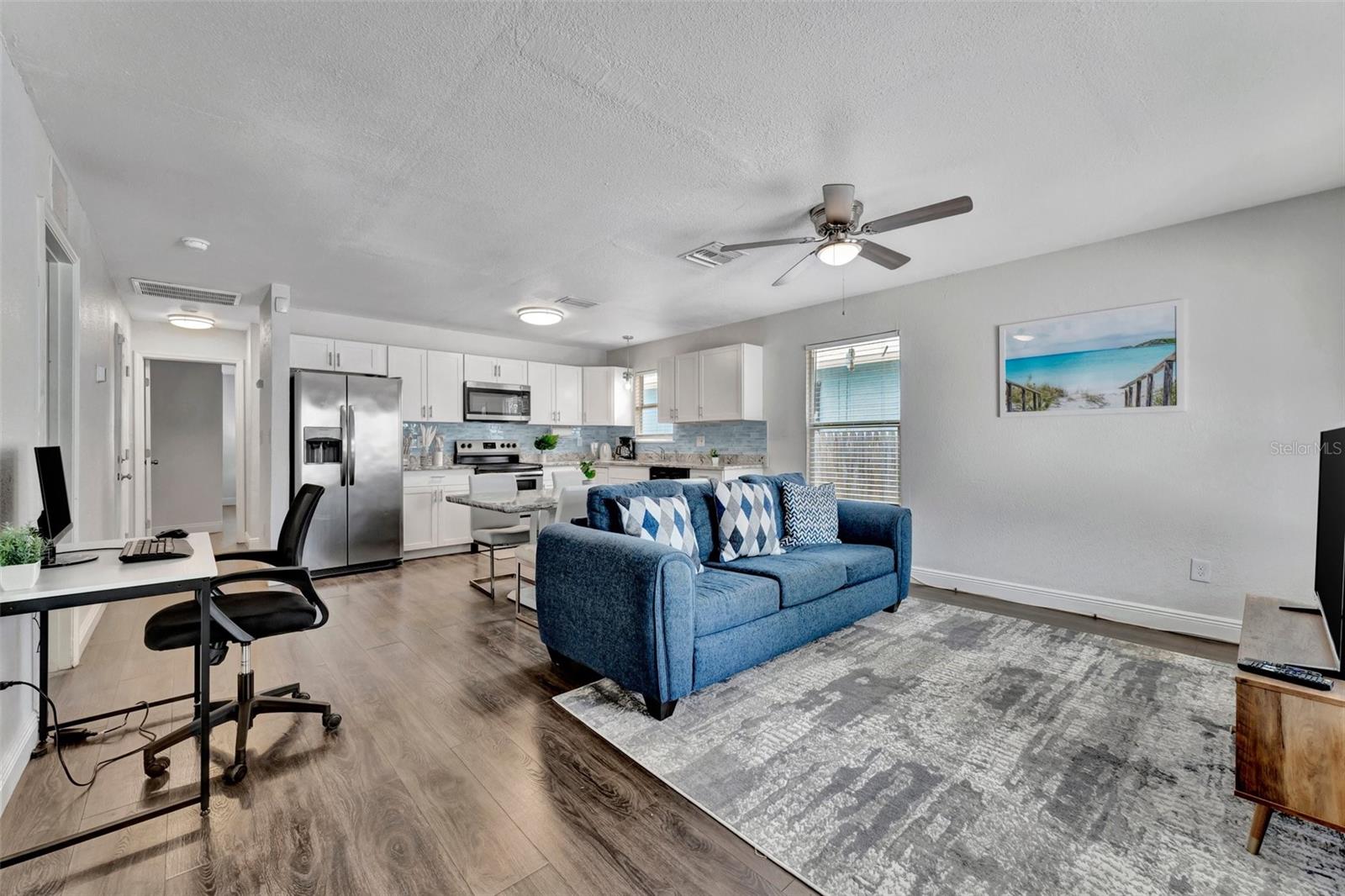 Image 3 of 20 For 2851 Emerson Avenue S