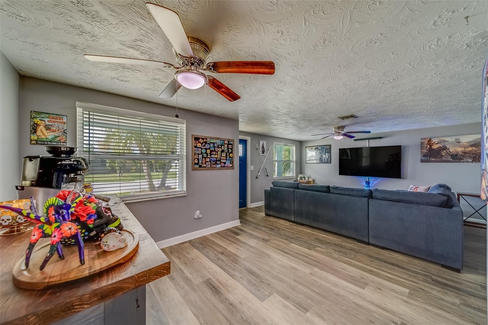 Image 4 of 64 For 2646 Albion Street