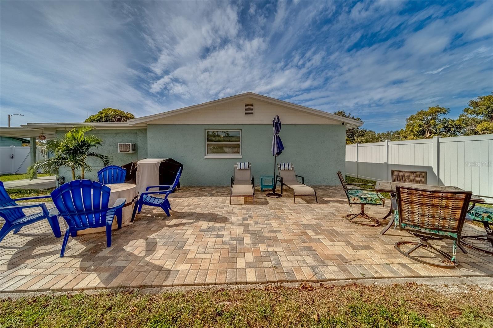 Image 40 of 64 For 2646 Albion Street