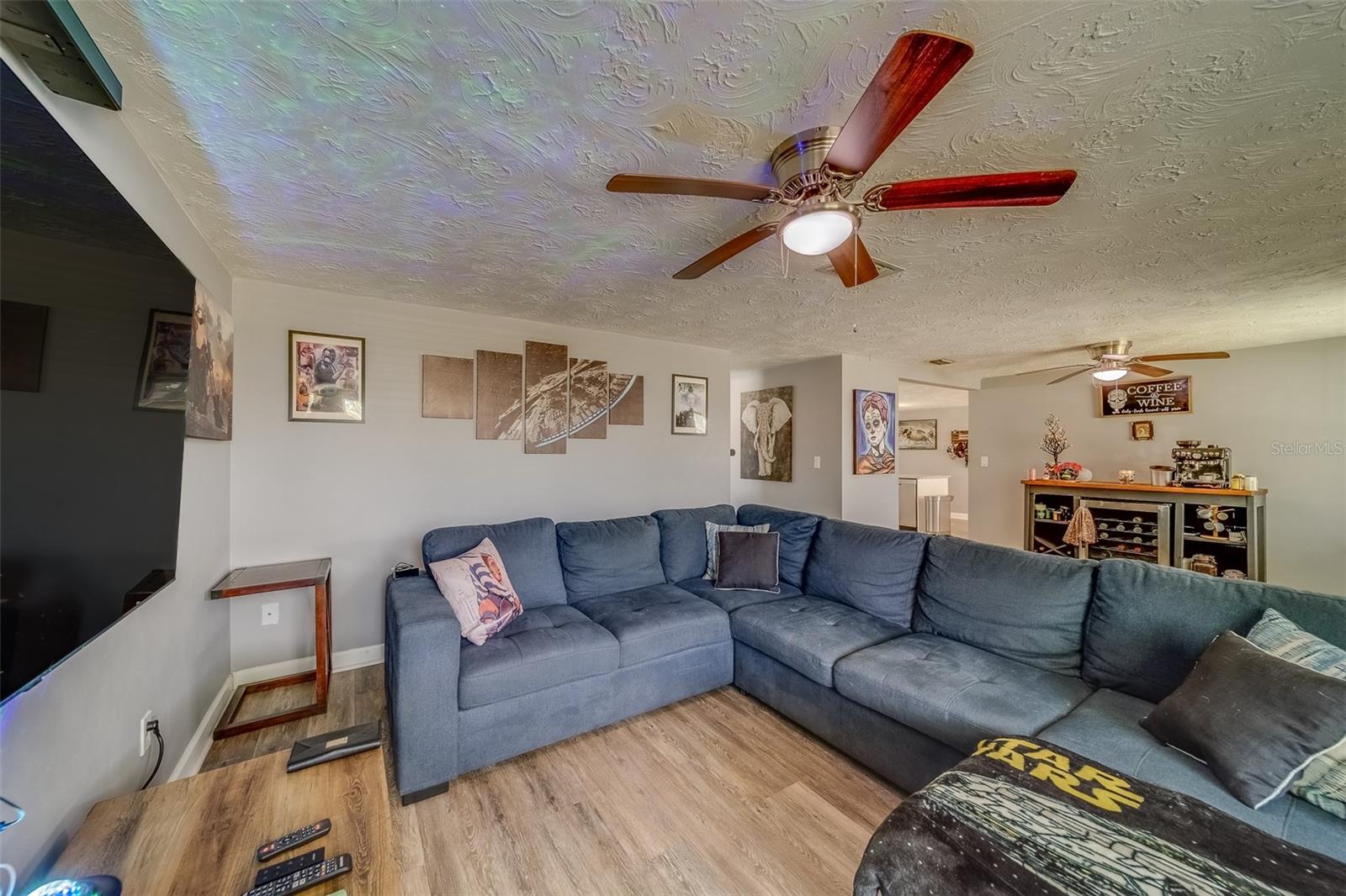 Image 8 of 64 For 2646 Albion Street