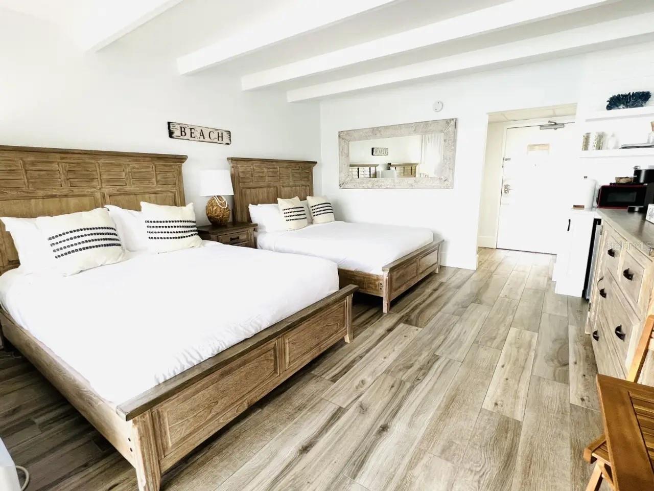 Image 6 of 12 For 611 Destiny Drive 215