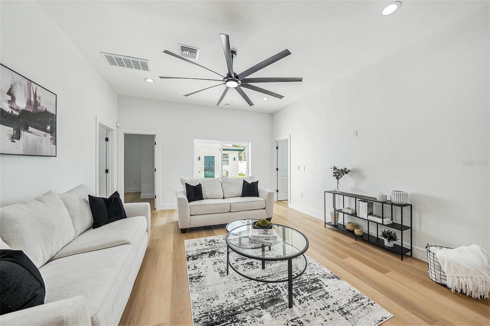 Image 12 of 39 For 1730 30th Street S