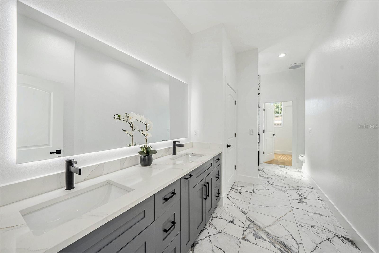 Image 16 of 39 For 1730 30th Street S