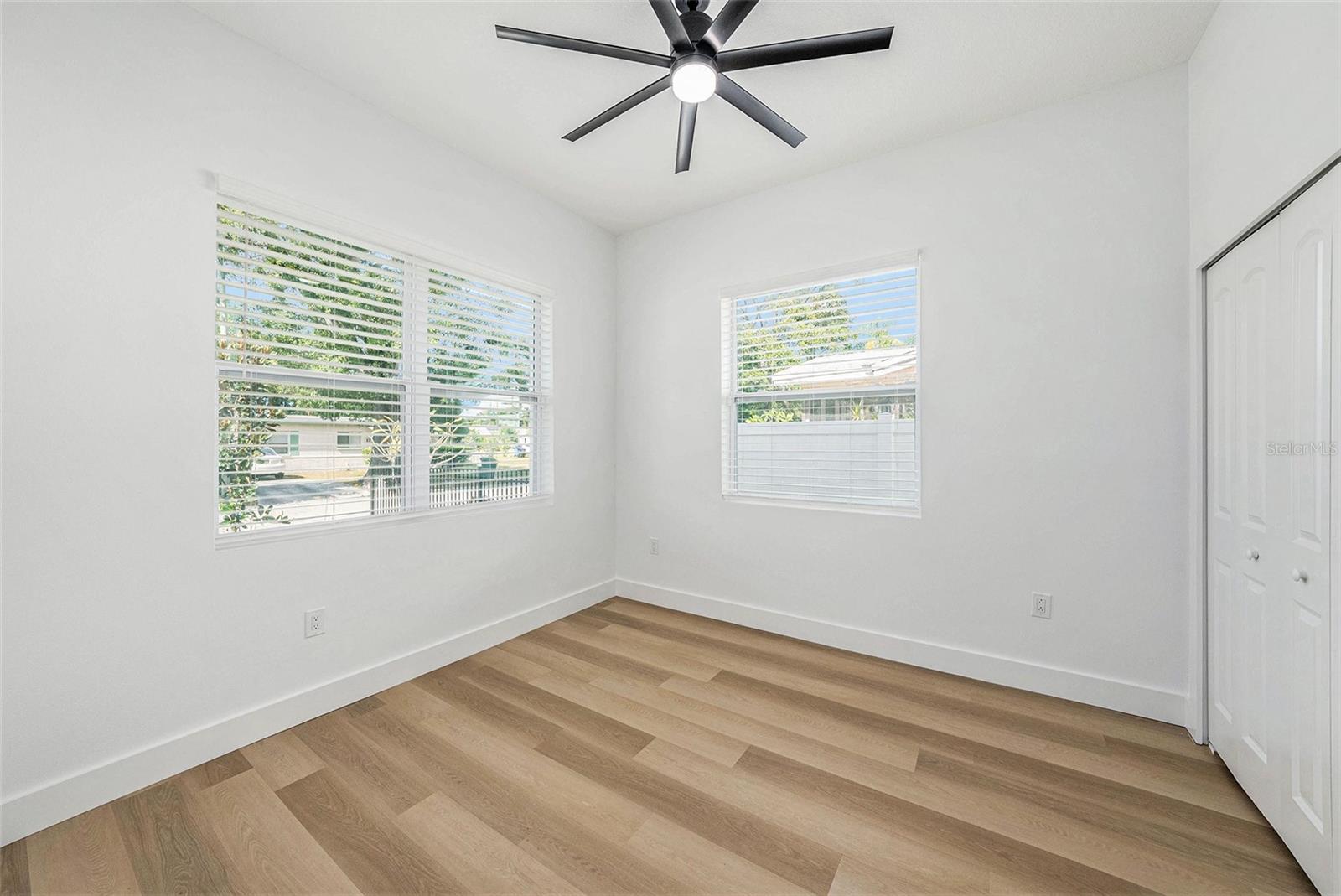 Image 18 of 39 For 1730 30th Street S