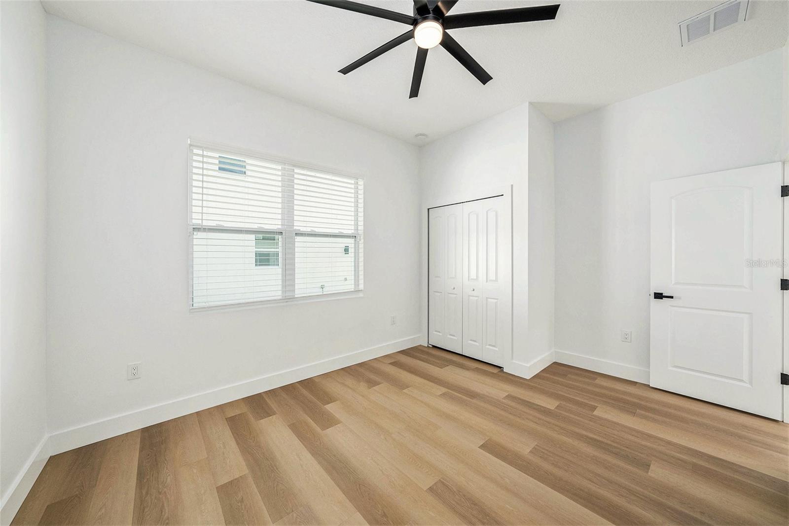 Image 21 of 39 For 1730 30th Street S