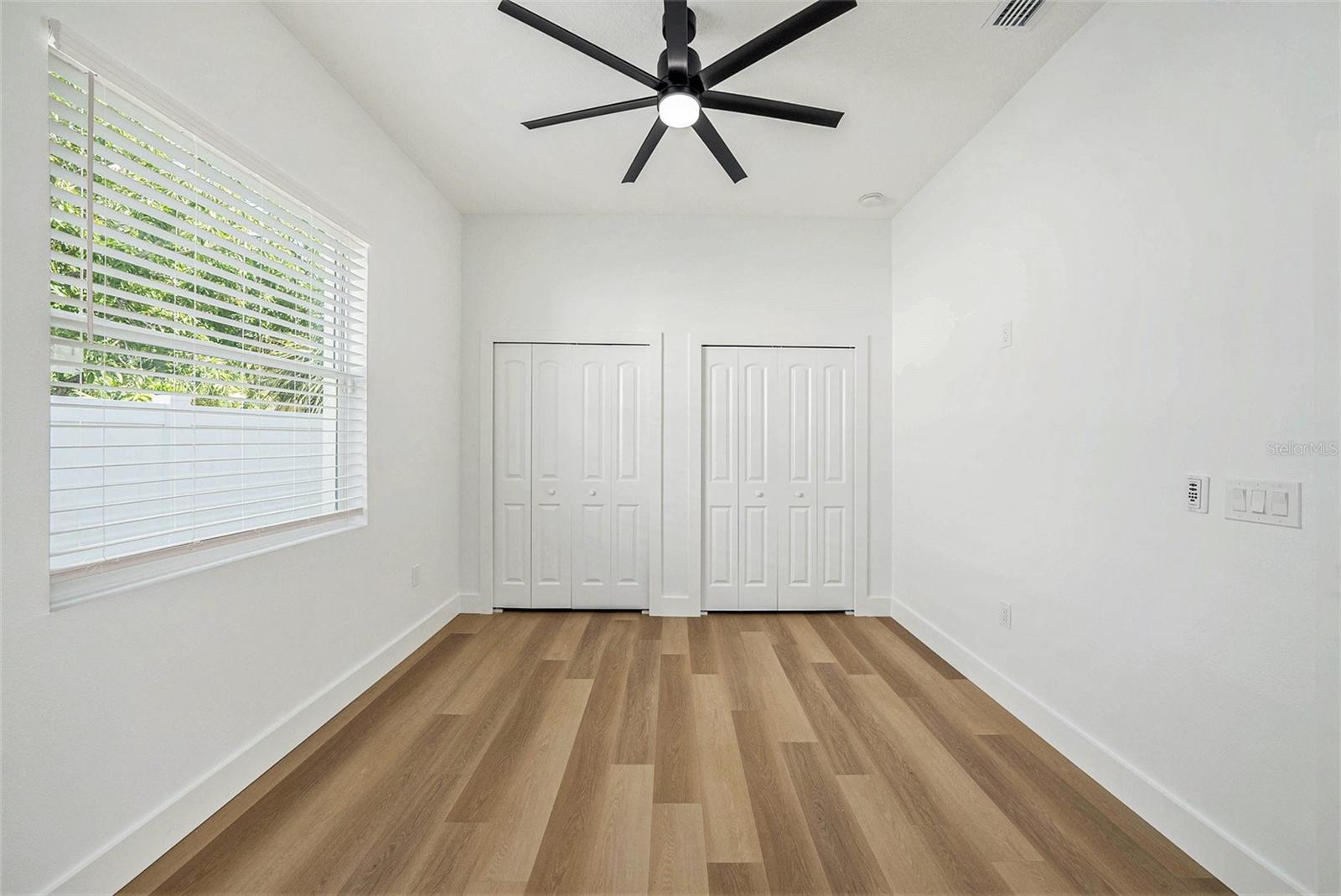 Image 23 of 39 For 1730 30th Street S