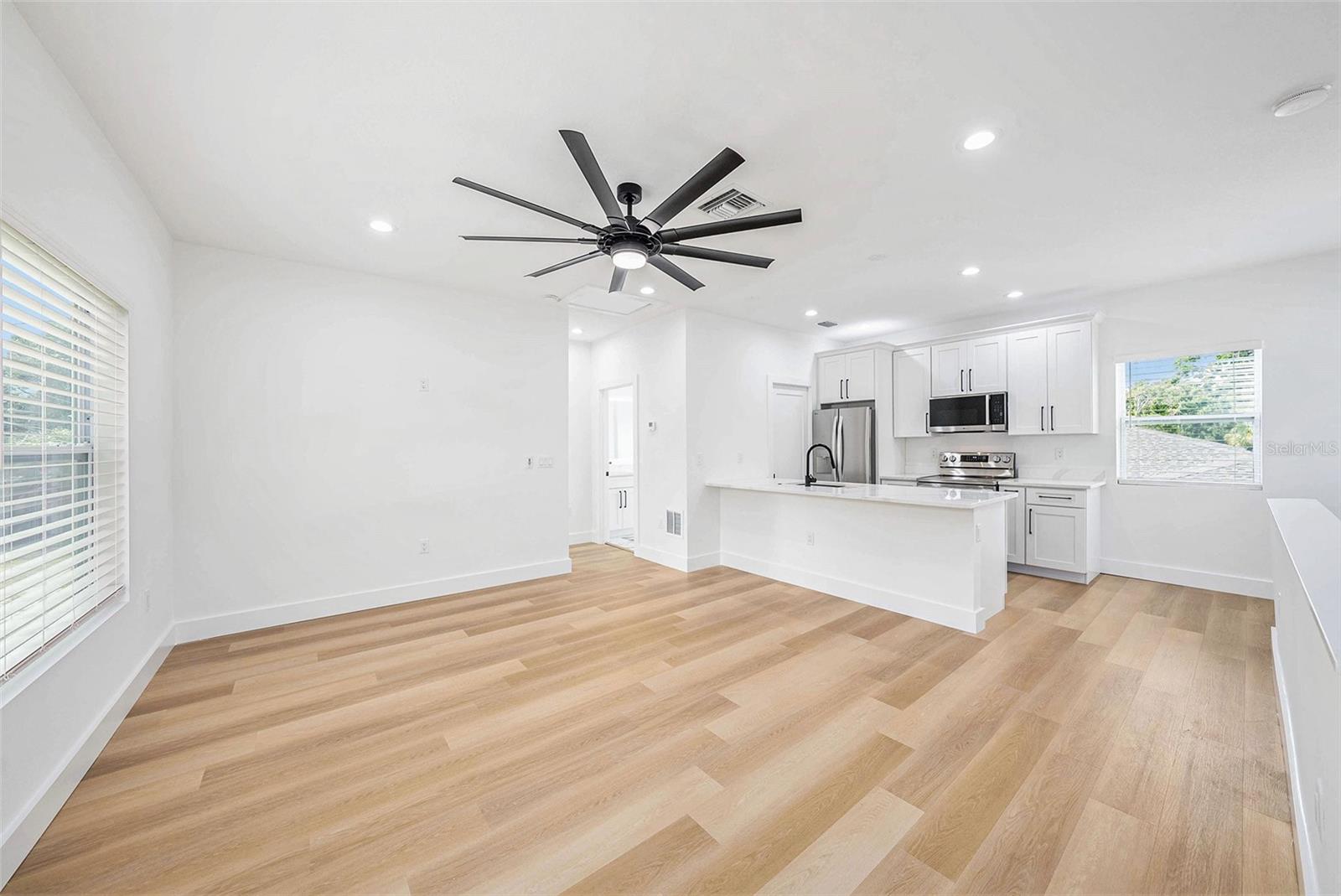 Image 30 of 39 For 1730 30th Street S