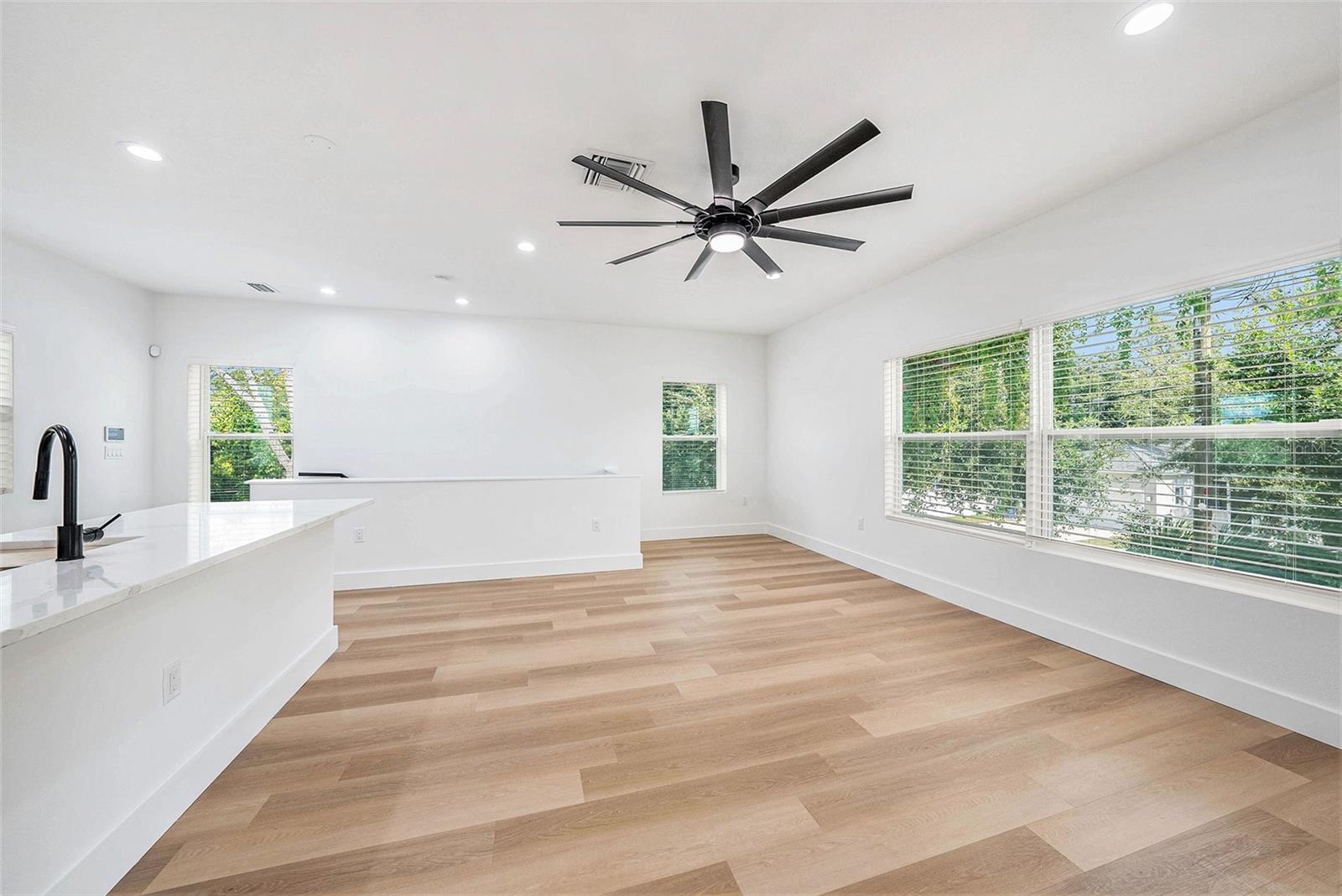 Image 31 of 39 For 1730 30th Street S