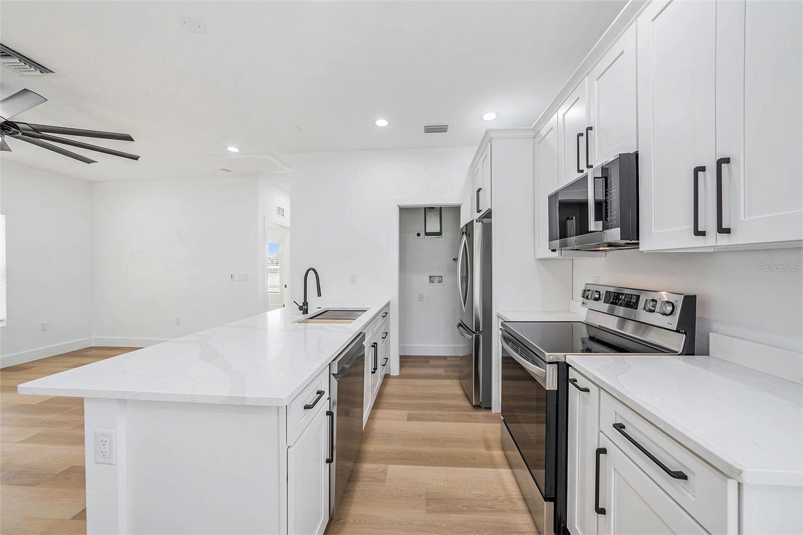 Image 33 of 39 For 1730 30th Street S