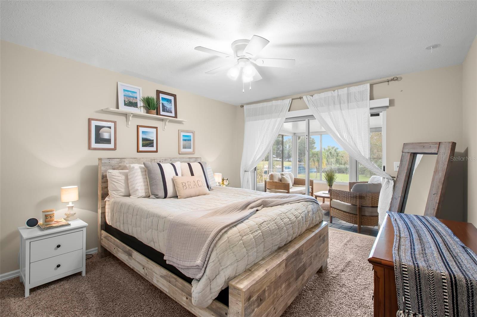 Listing photo id 27 for 3418 Lake Drive