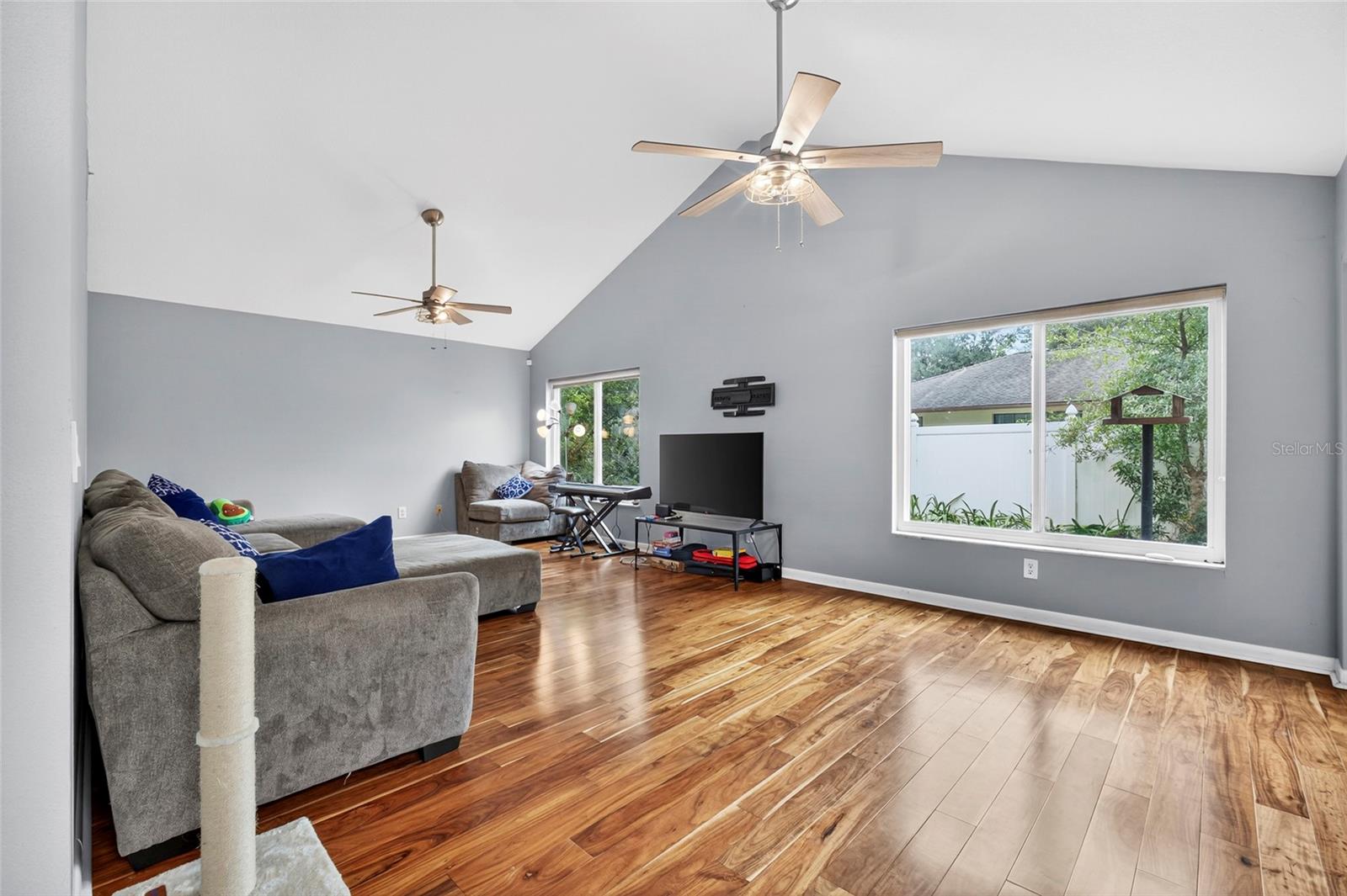 Image 8 of 30 For 6317 113th Avenue