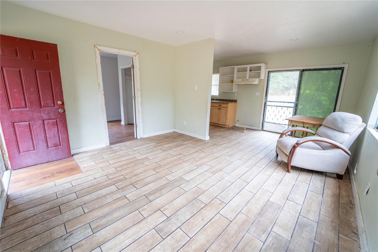 Listing photo id 31 for 7813 Valrie Lane