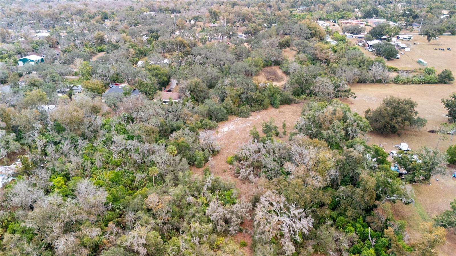 Listing photo id 40 for 7813 Valrie Lane