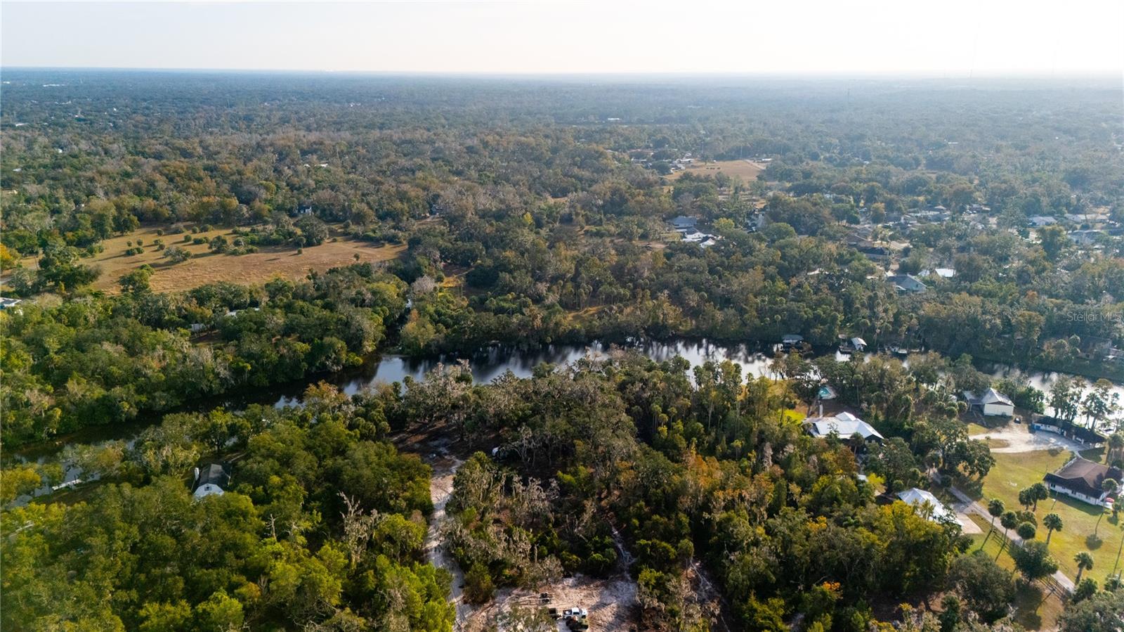 Listing photo id 45 for 7813 Valrie Lane