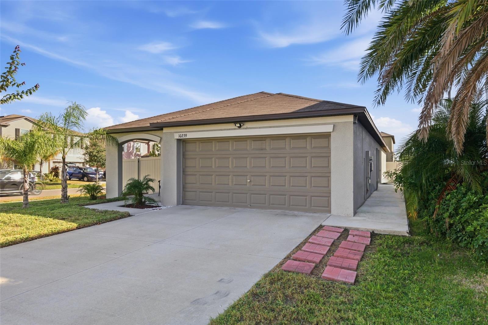 Image 16 of 48 For 10239 Bright Crystal Avenue