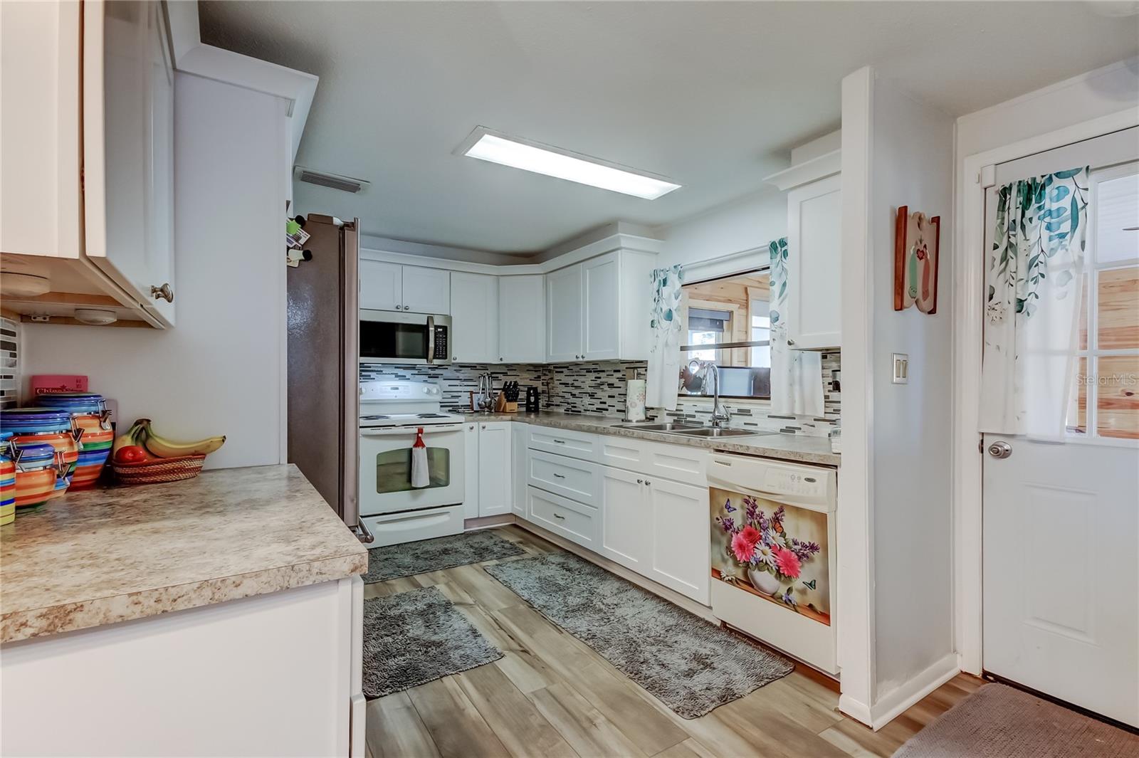 Image 17 of 58 For 10151 Hamp Drive