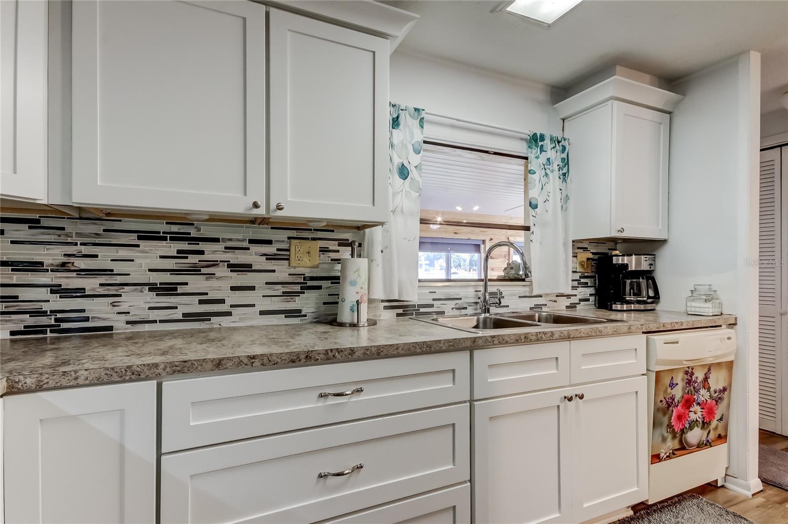 Image 21 of 58 For 10151 Hamp Drive