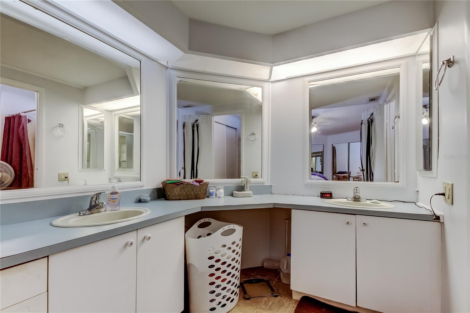 Image 31 of 58 For 10151 Hamp Drive