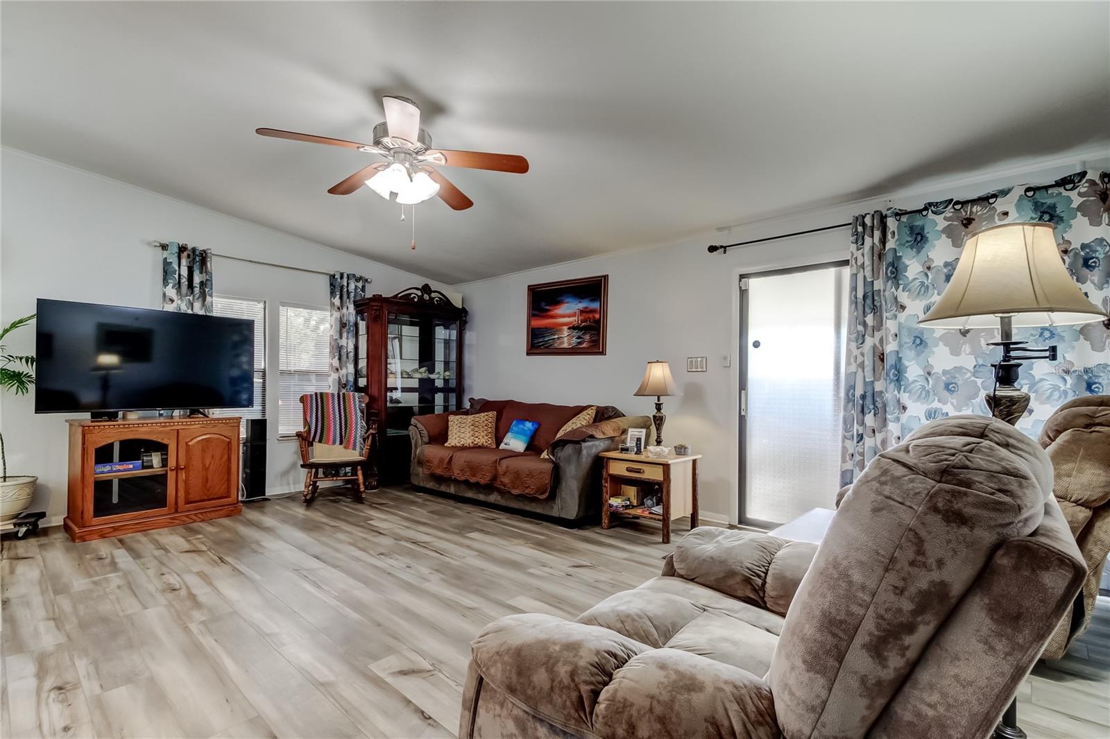 Image 8 of 58 For 10151 Hamp Drive