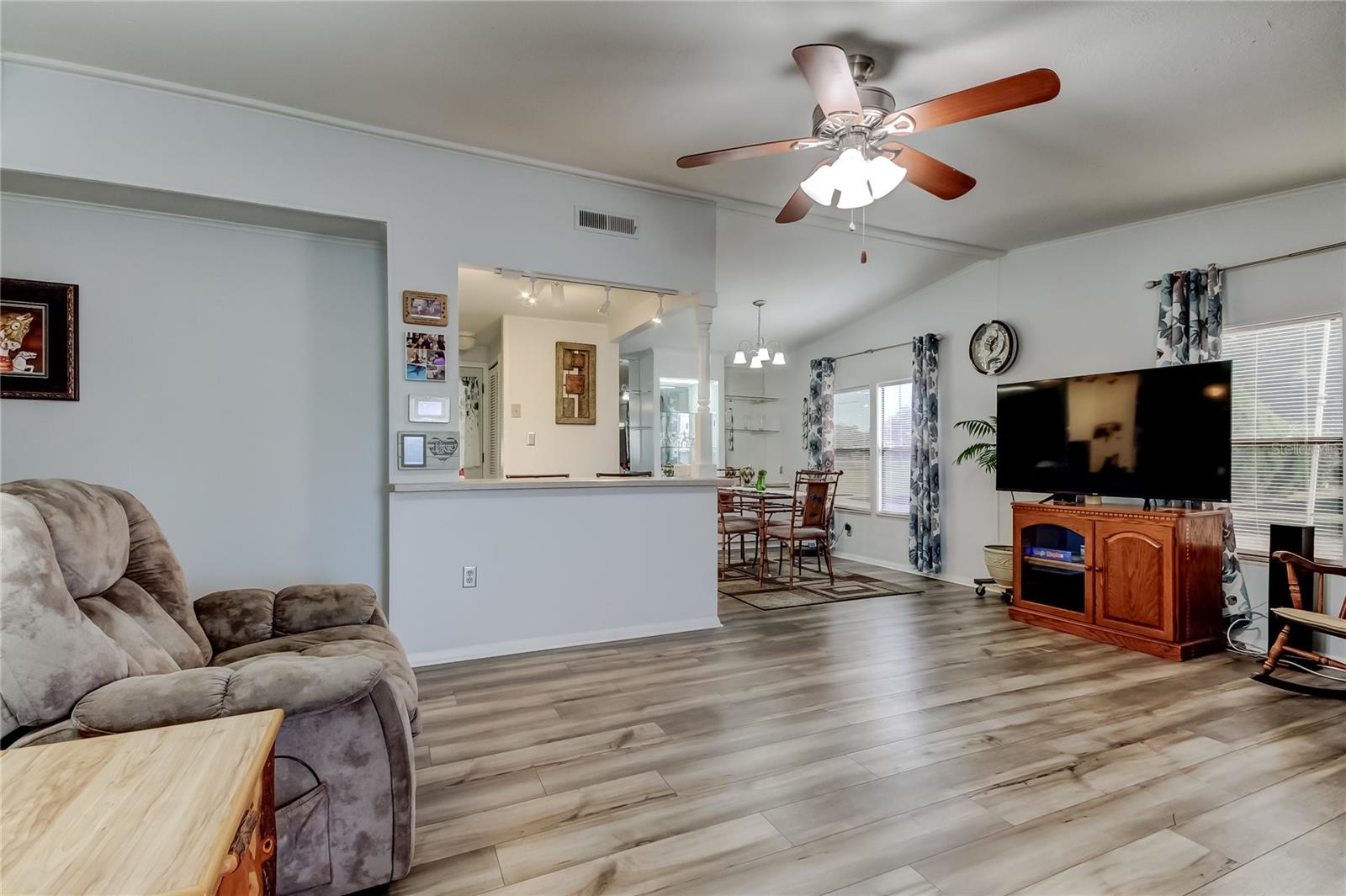 Image 9 of 58 For 10151 Hamp Drive