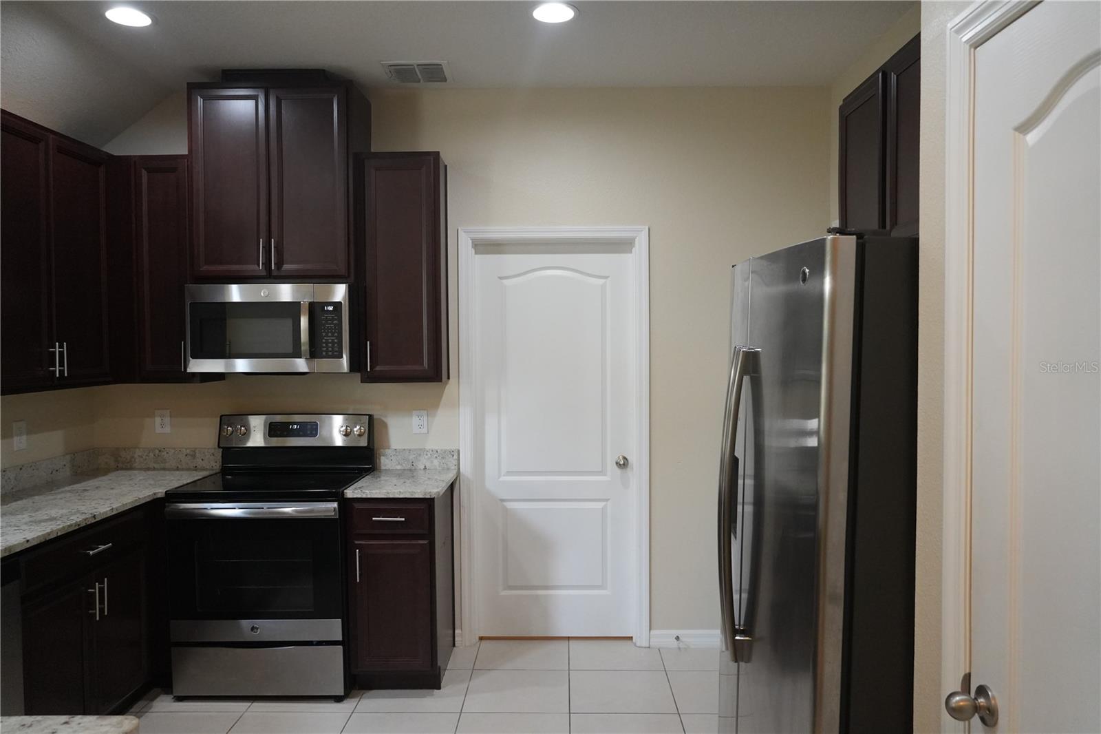 Image 3 of 22 For 2212 Lennox Dale Lane