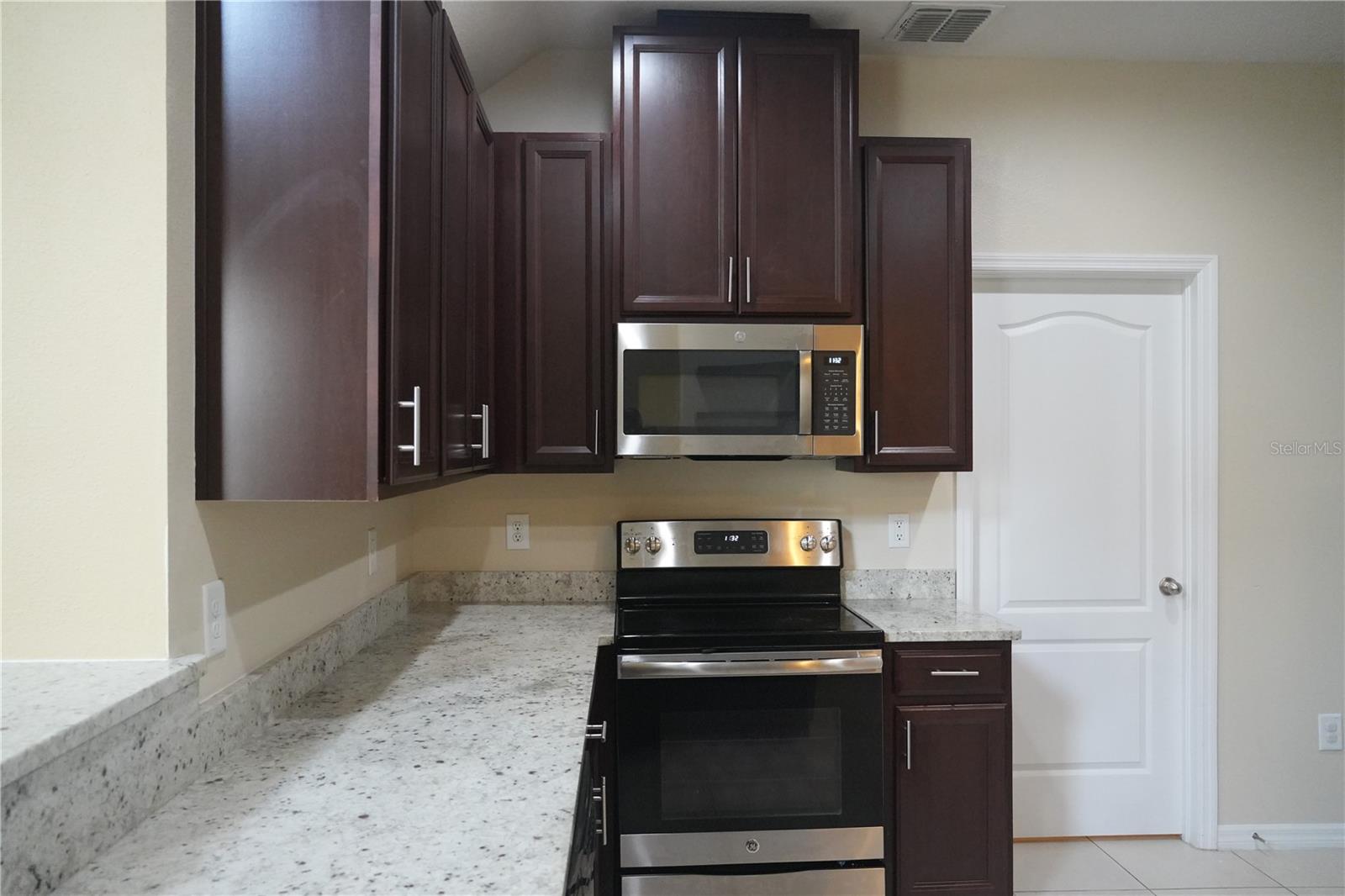 Image 5 of 22 For 2212 Lennox Dale Lane