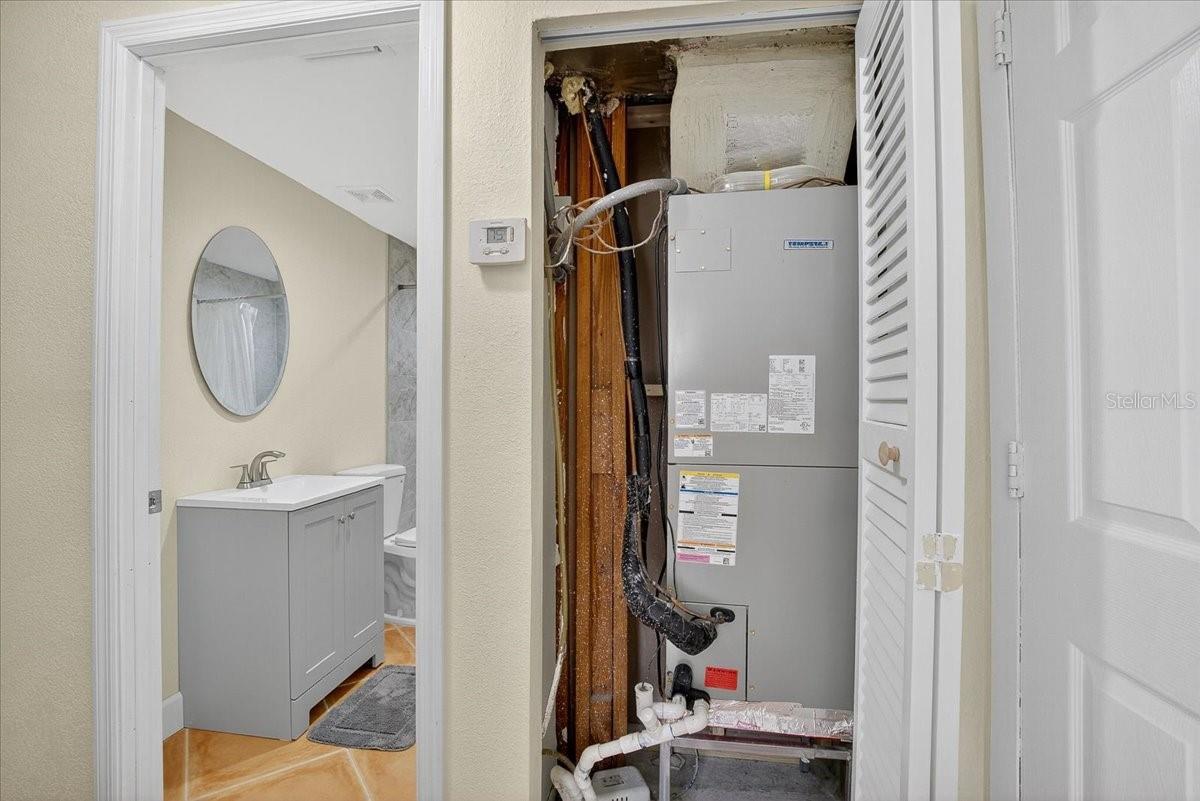 Listing photo id 24 for 4515 North Street