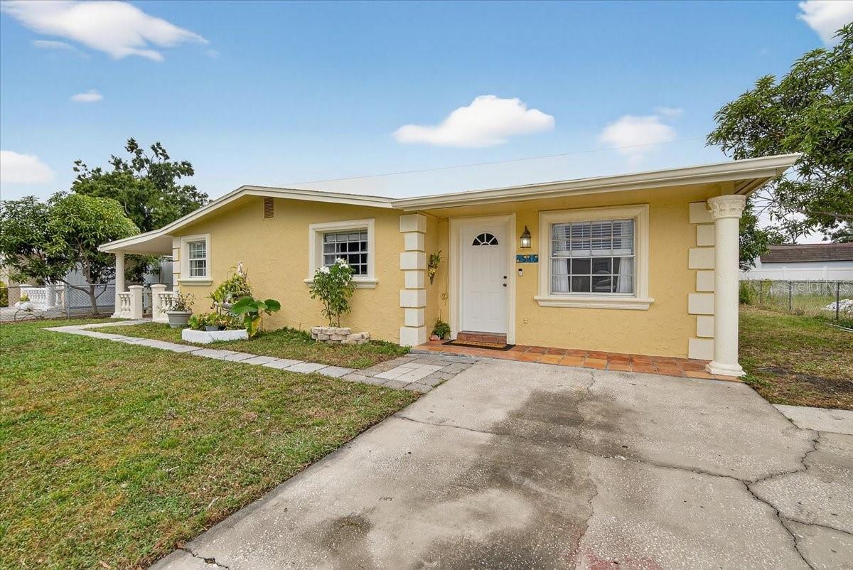 Listing photo id 52 for 4515 North Street