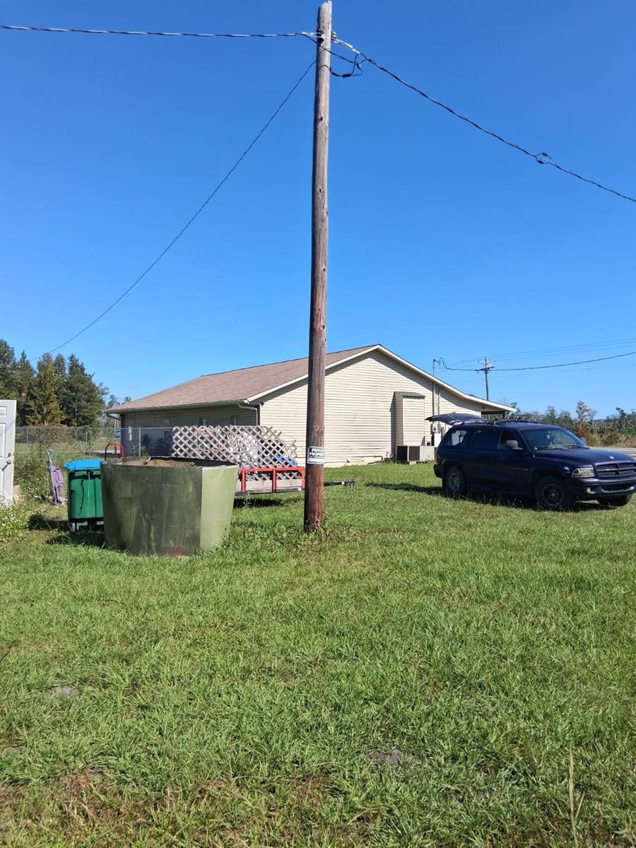 Image 11 of 34 For 6914 State Road 71 S