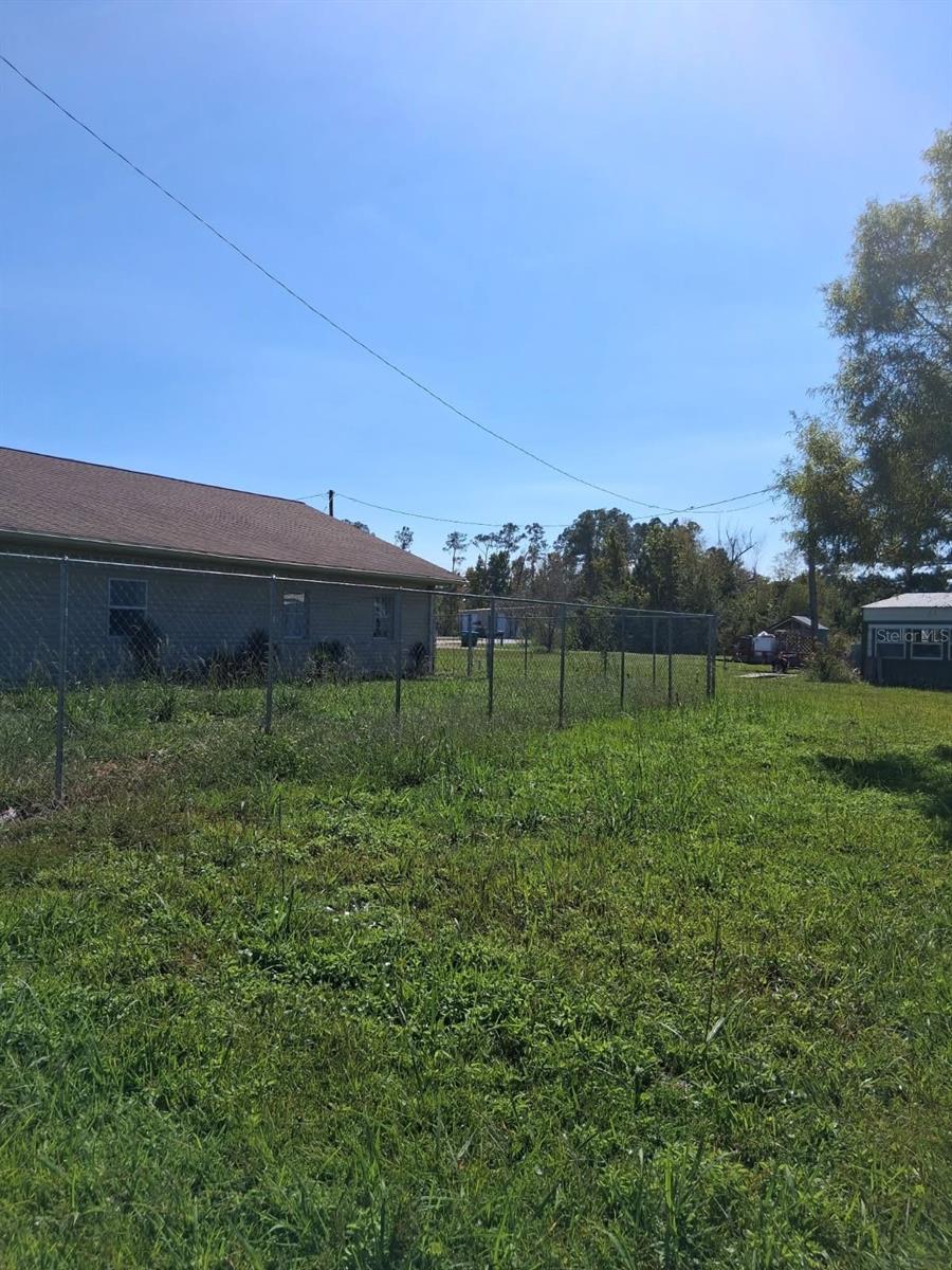 Image 12 of 34 For 6914 State Road 71 S