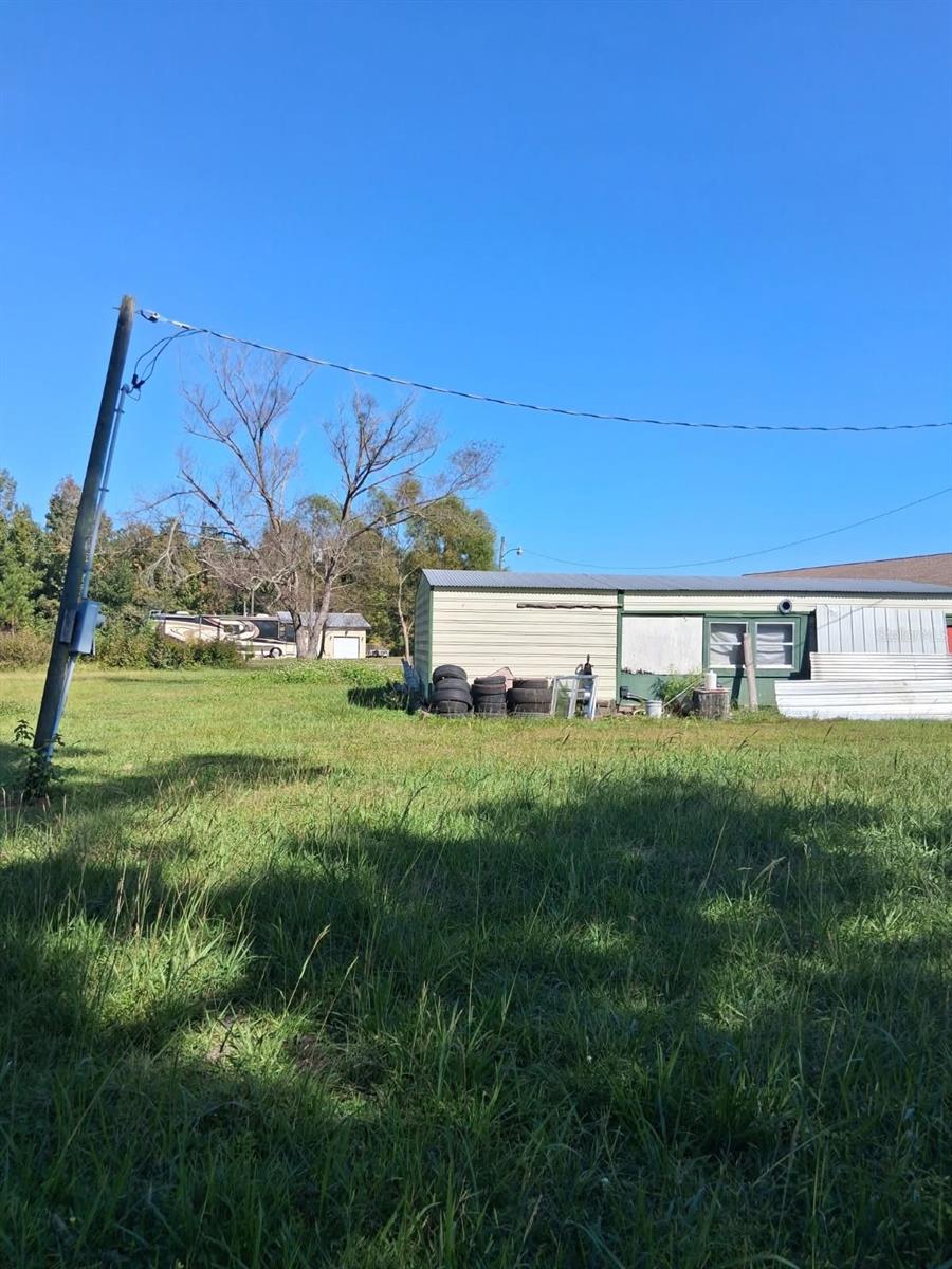 Image 21 of 34 For 6914 State Road 71 S