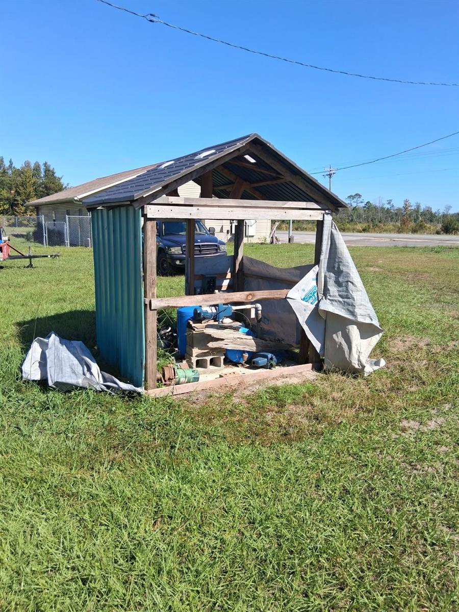 Image 26 of 34 For 6914 State Road 71 S