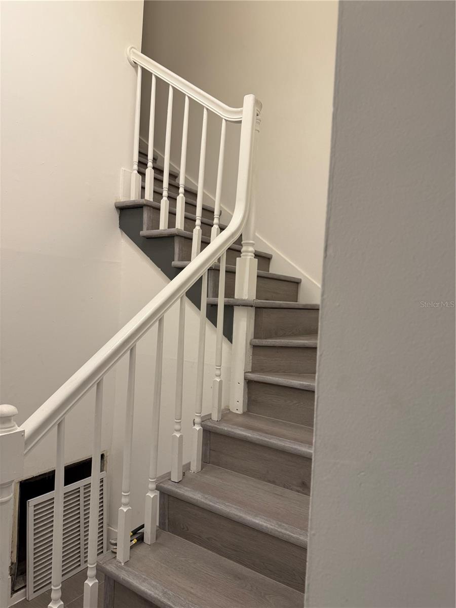 Image 12 of 24 For 17840 Morninghigh Drive