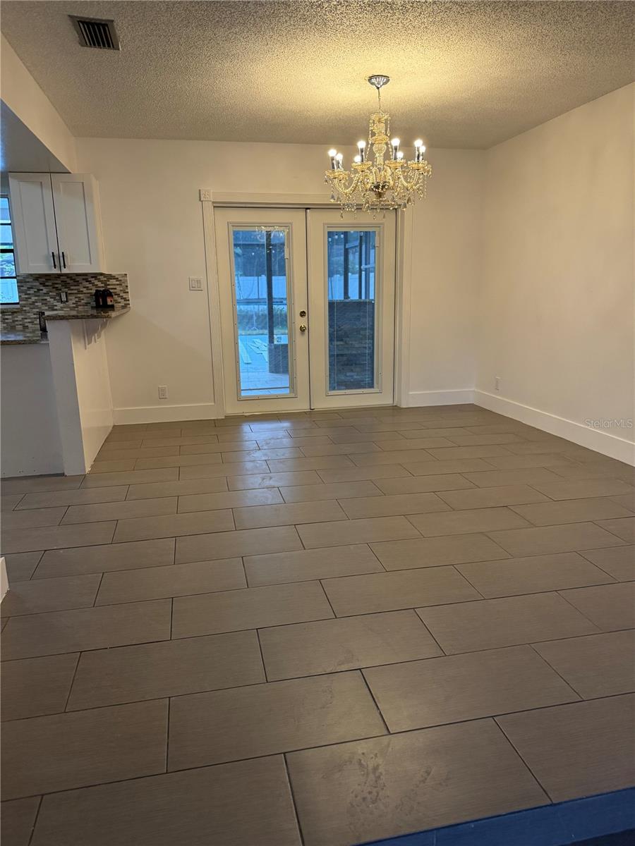 Image 5 of 24 For 17840 Morninghigh Drive