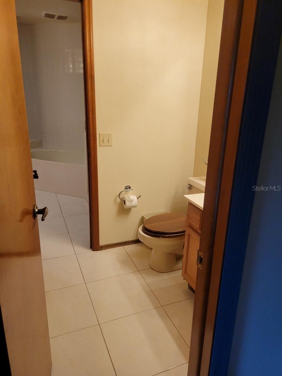 Image 21 of 29 For 3895 Biscayne Drive