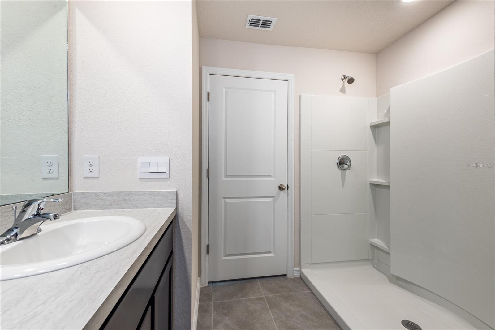 Image 14 of 67 For 10239 Charlotte Drive