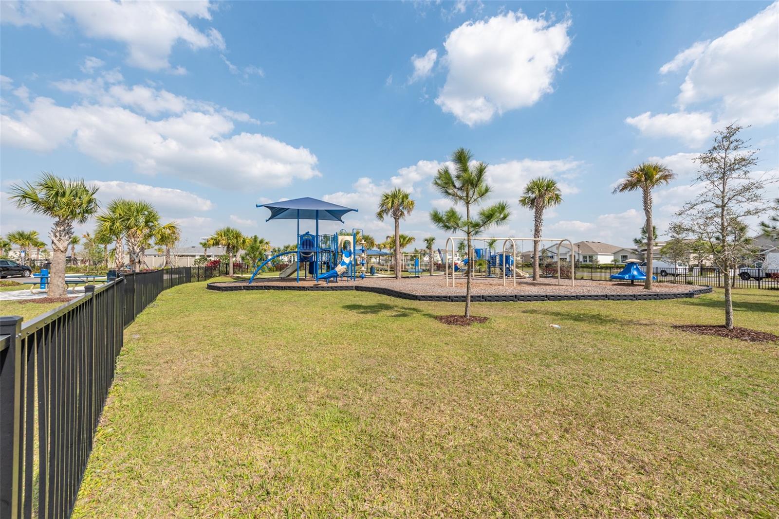 Image 32 of 67 For 10239 Charlotte Drive