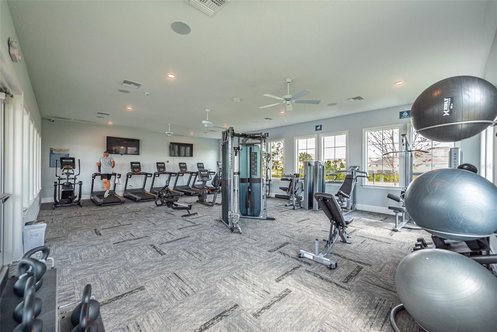 Image 48 of 67 For 10239 Charlotte Drive