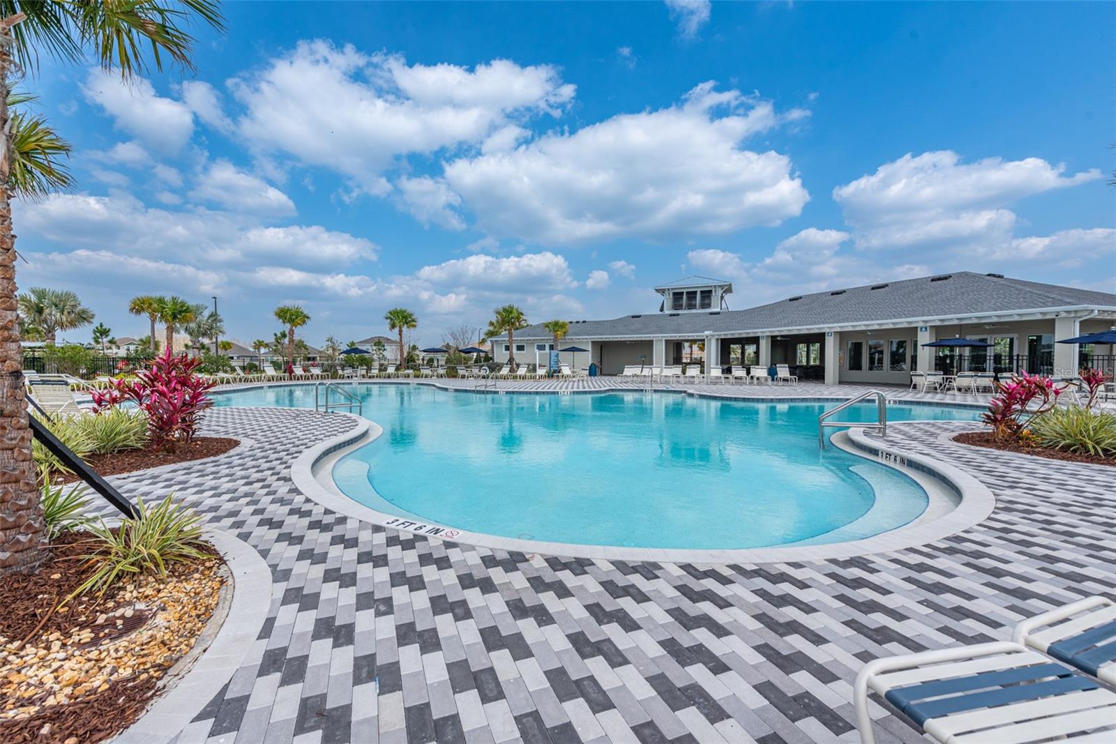 Image 59 of 67 For 10239 Charlotte Drive