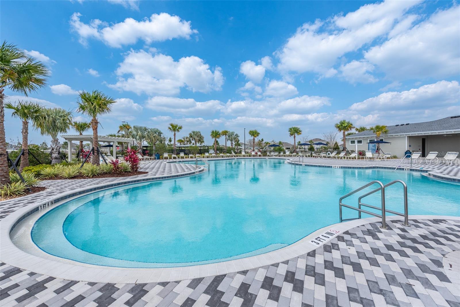 Image 60 of 67 For 10239 Charlotte Drive