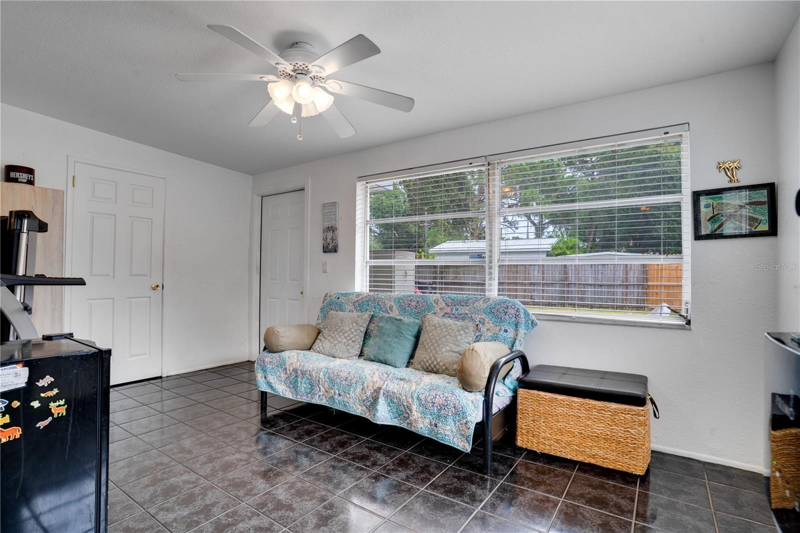 Image 10 of 28 For 718 Northmoor Avenue N