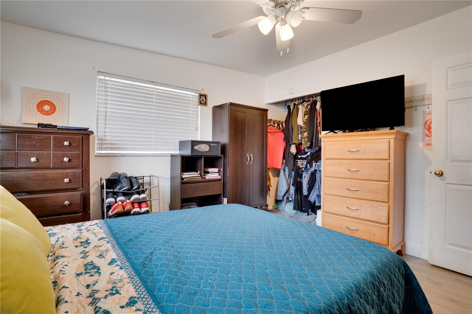 Image 13 of 28 For 718 Northmoor Avenue N