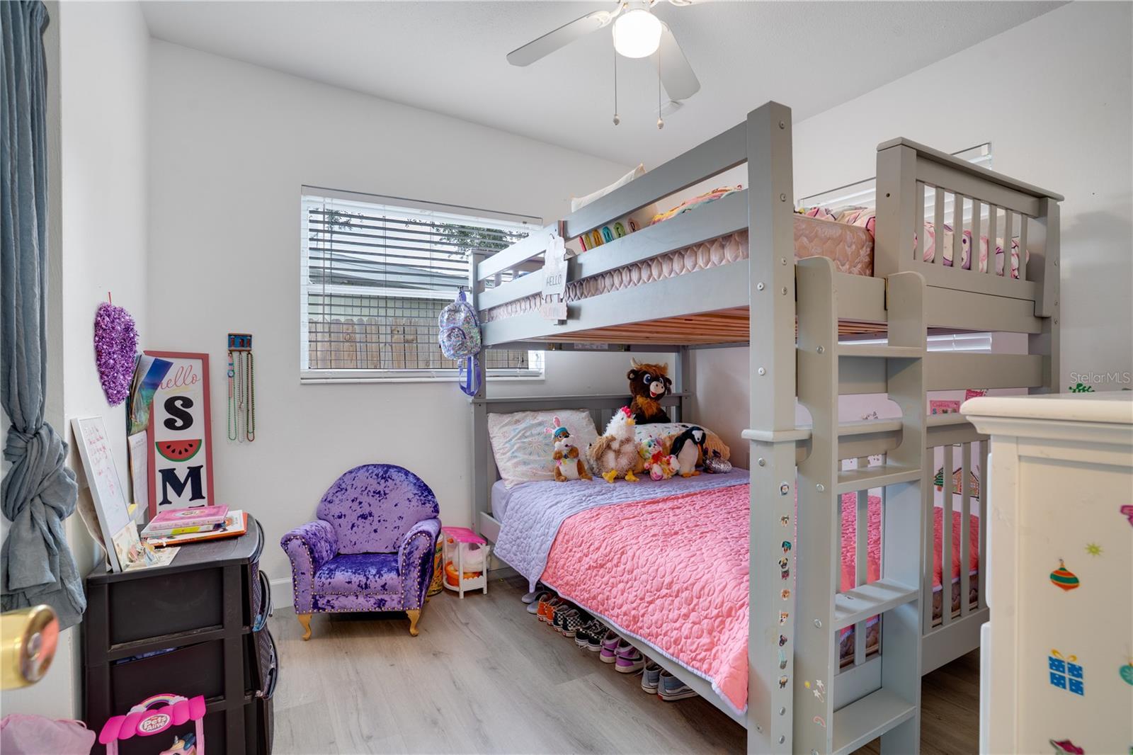 Image 15 of 28 For 718 Northmoor Avenue N