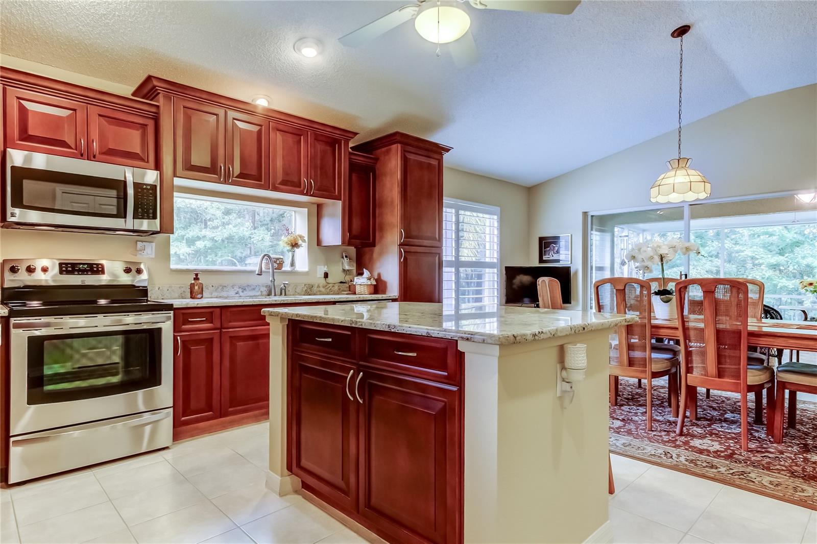 Image 13 of 72 For 1610 Cortleigh Drive