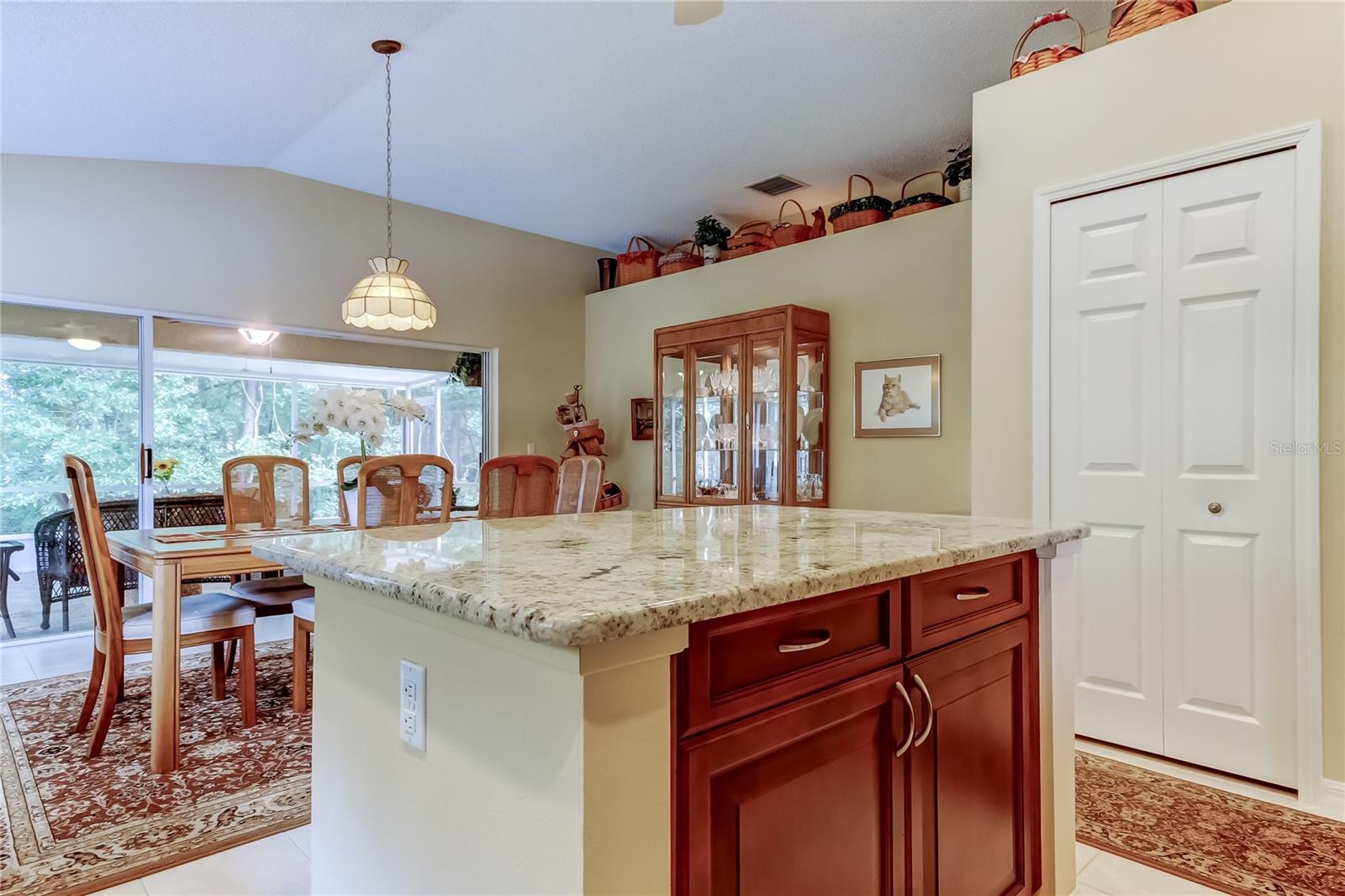 Image 18 of 72 For 1610 Cortleigh Drive