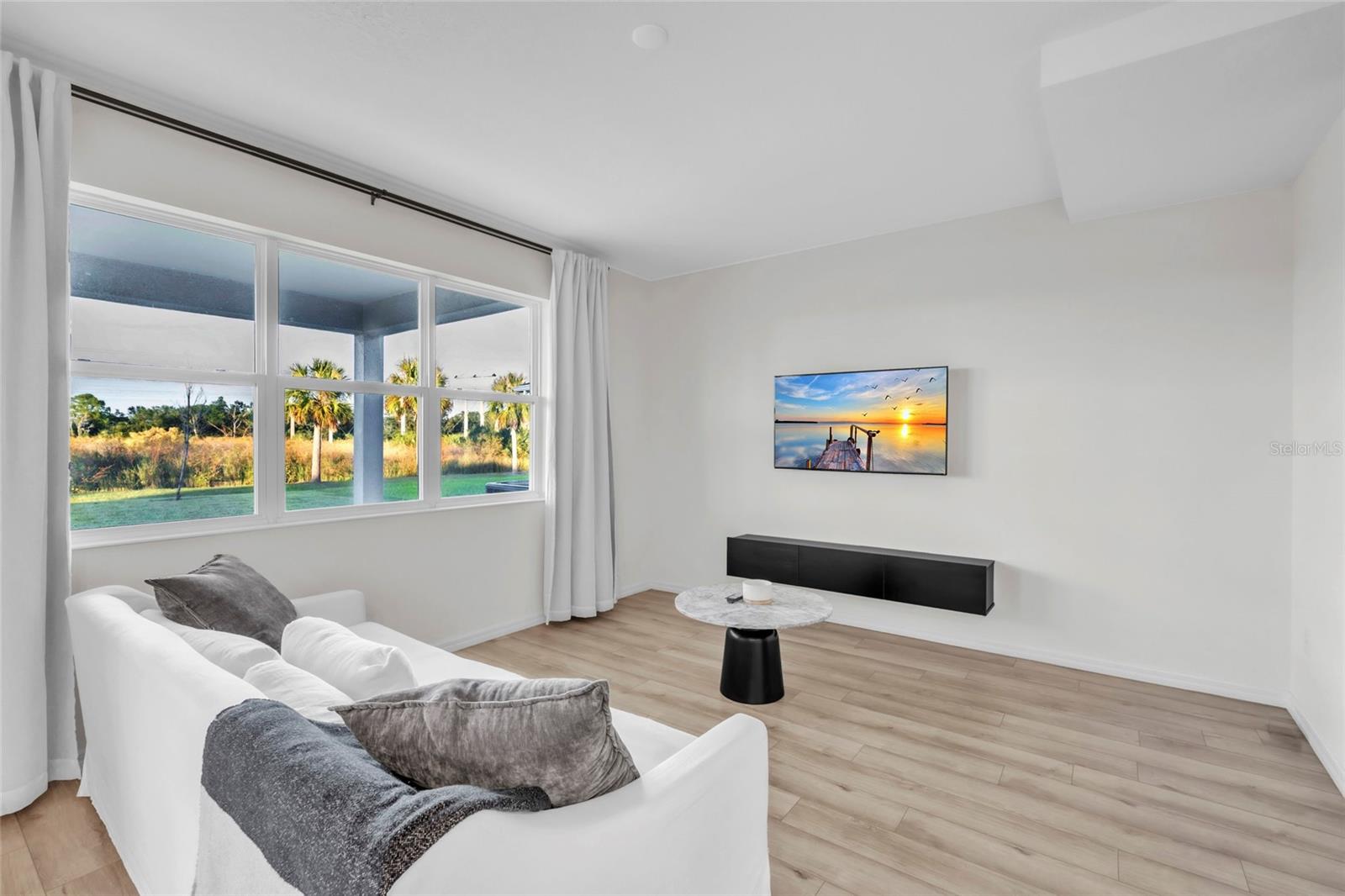 Image 11 of 39 For 11512 Gallatin Trail