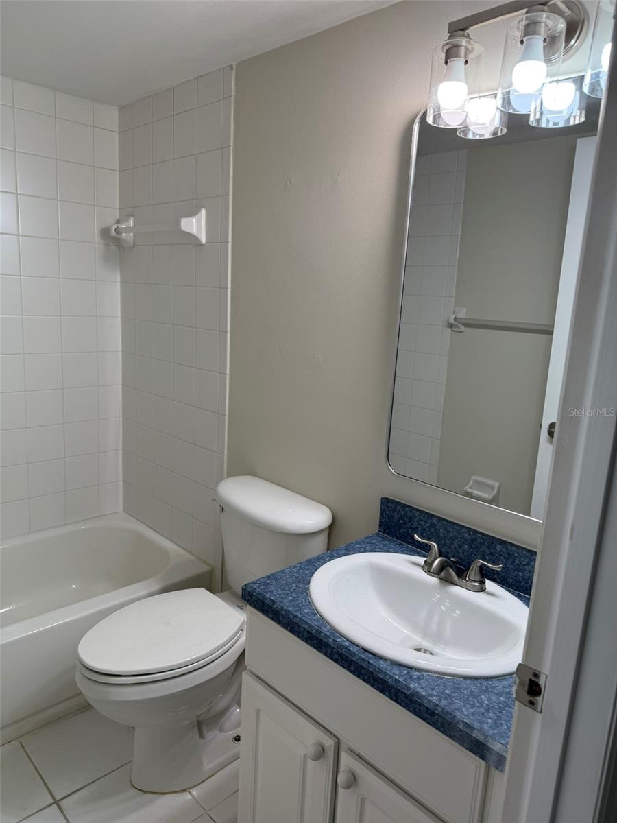 Image 14 of 19 For 2388 Lake Heather Heights Court 104