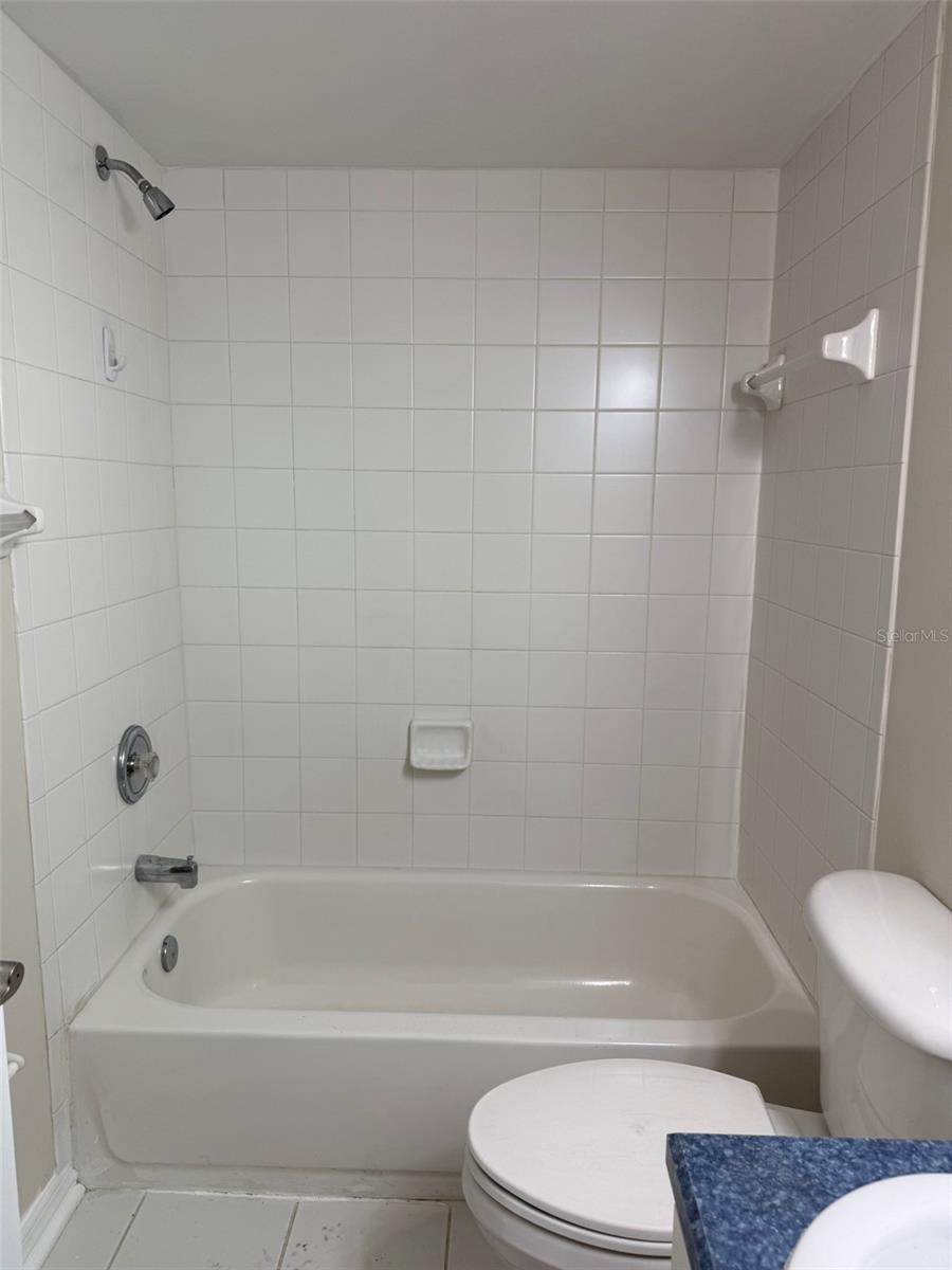 Image 15 of 19 For 2388 Lake Heather Heights Court 104