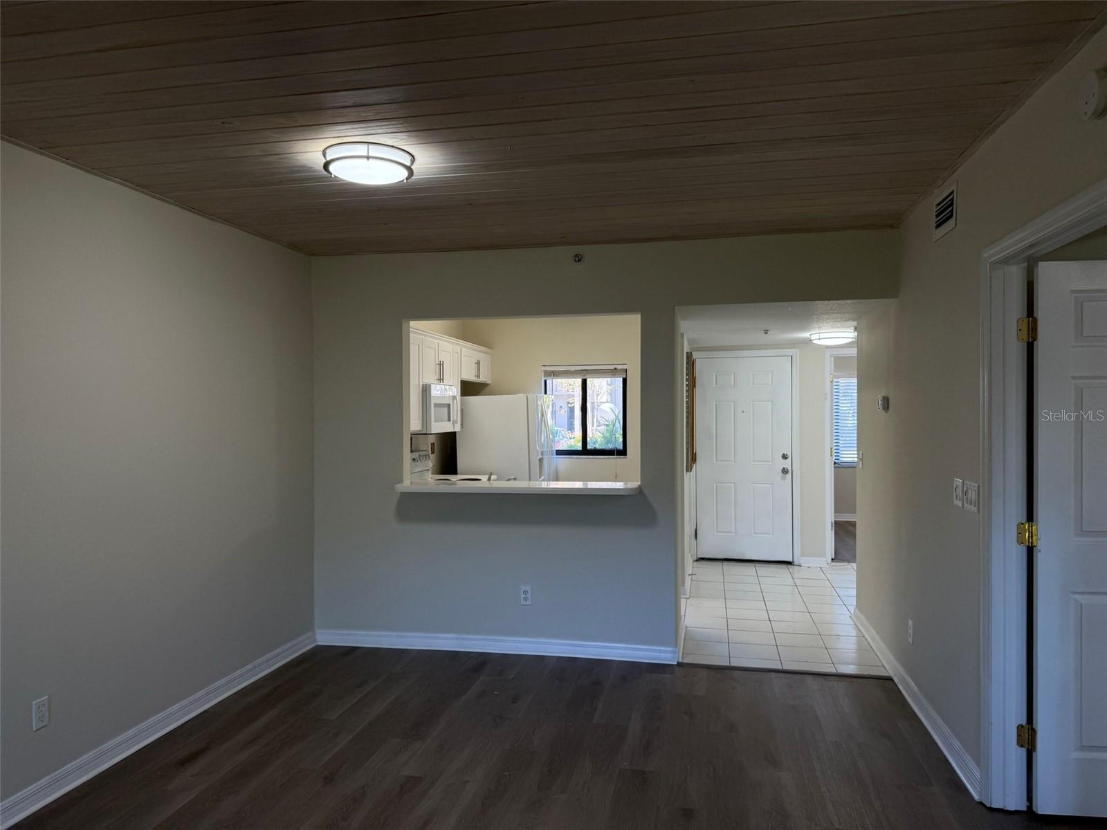 Image 2 of 19 For 2388 Lake Heather Heights Court 104